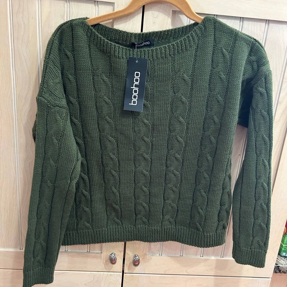 boohoo women’s olive green crop sweater